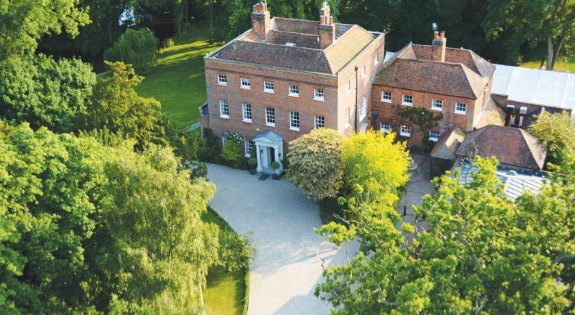 Mulberry House Guest House Ongar Екстериор снимка