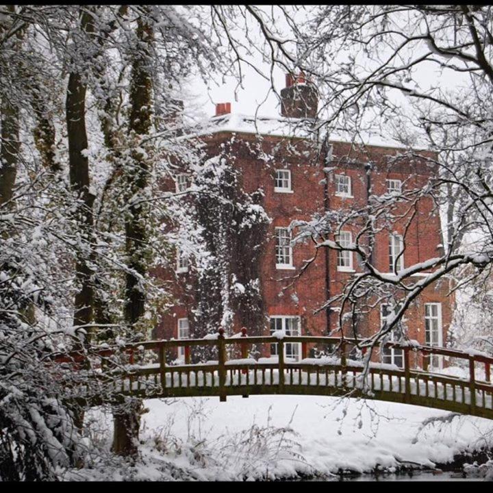 Mulberry House Guest House Ongar Екстериор снимка