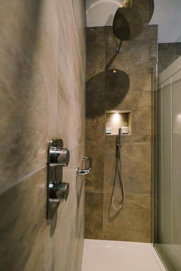 Mulberry House Guest House Ongar Екстериор снимка