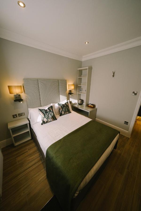 Mulberry House Guest House Ongar Екстериор снимка