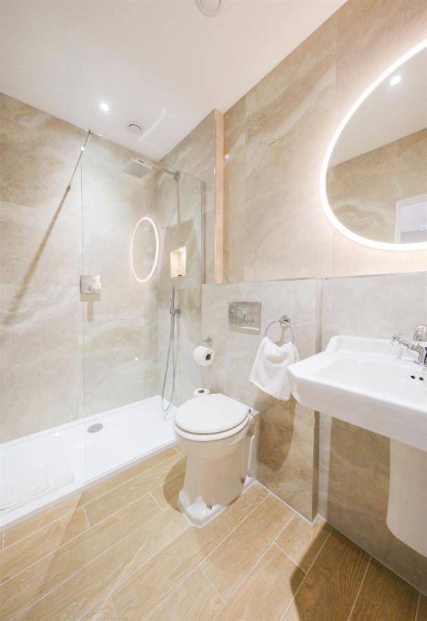 Mulberry House Guest House Ongar Екстериор снимка