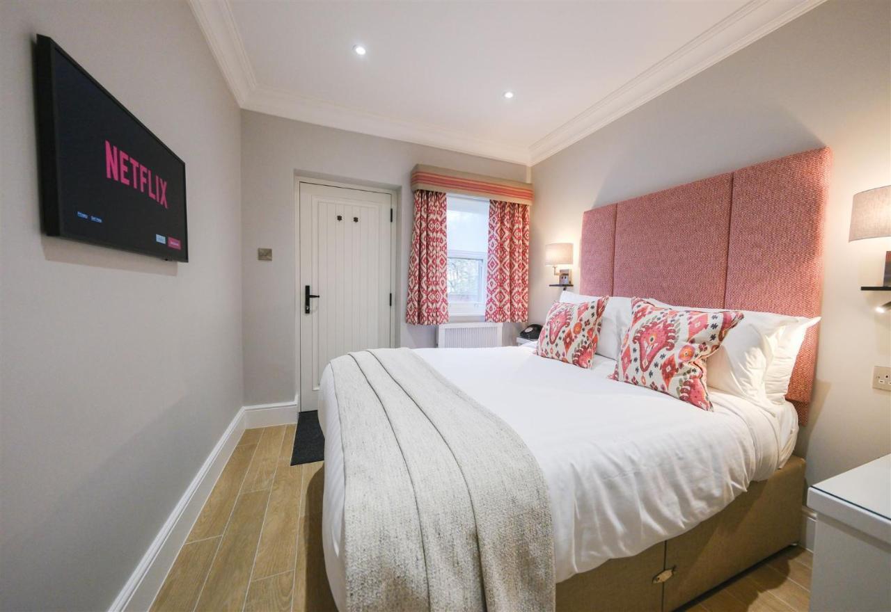 Mulberry House Guest House Ongar Екстериор снимка