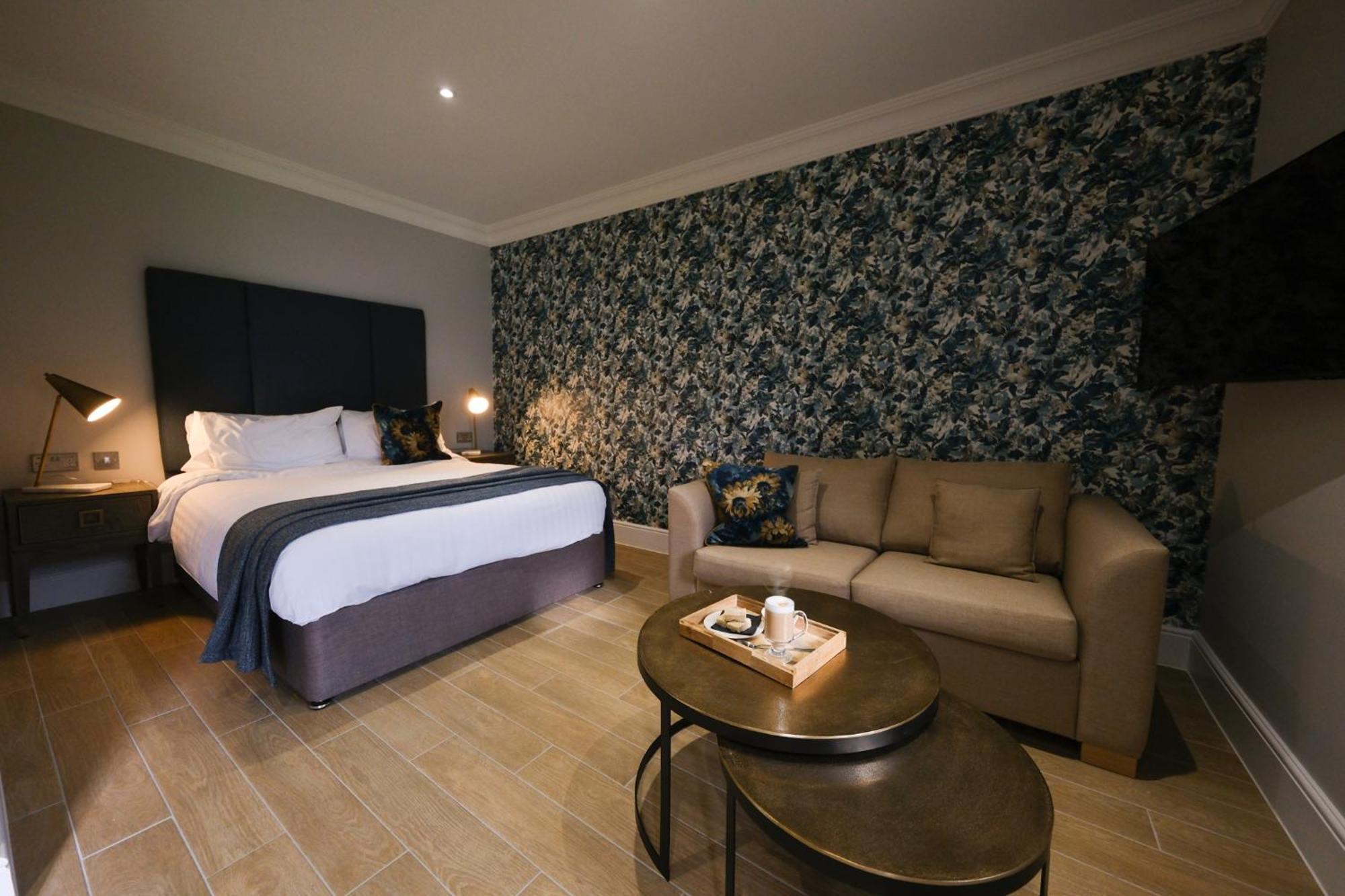 Mulberry House Guest House Ongar Екстериор снимка